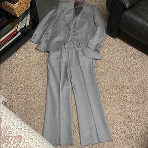 Vintage 70s/80s Gray 3 pc vested Men's Suit